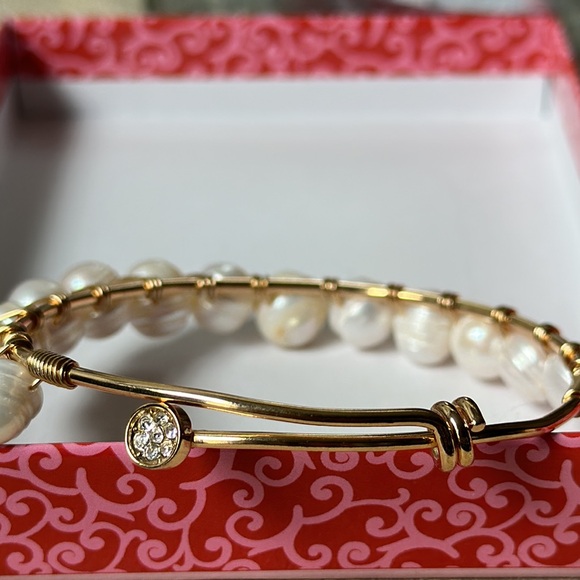 Handcrafted FAUX PEARL wired bracelet with adjustable band  one size handmade. - Picture 3 of 5